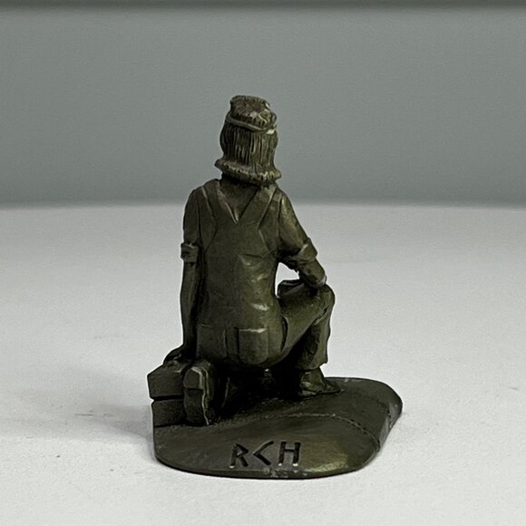 Franklin Mint Pewter Figurine "Giving Her All" 1938-1947 Collectible From 1980 - Picture 8 of 9